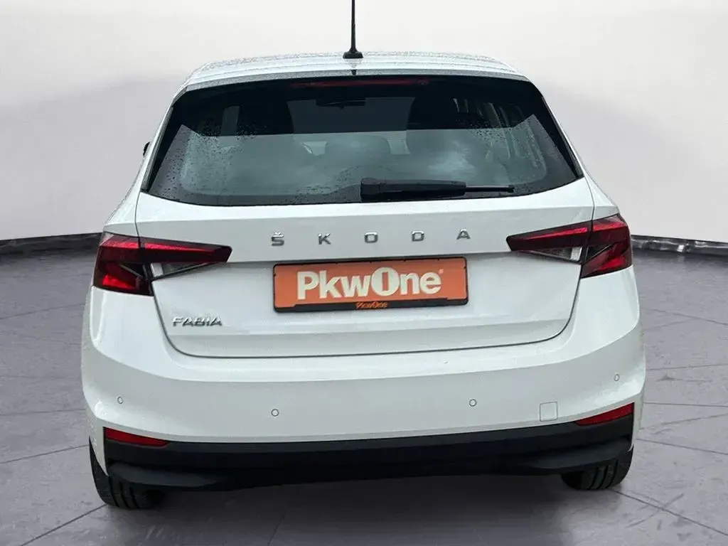 Gebraucht Skoda Fabia Active 80 PS (58 kW) 2022 Weiß Kleinwagen