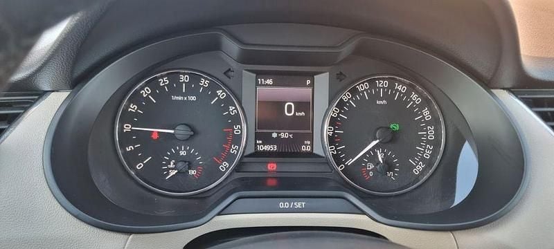 Gebraucht Skoda Octavia Joy 150 PS (110 kW) 2016 Rot Kleinwagen