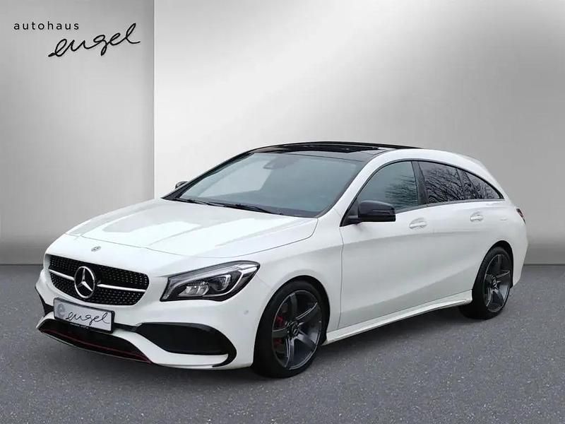 Polarweiß Gebraucht 2018 Mercedes CLA220 Shooting Brake AMG line Kombi | 23.998 € (Fairer Preis) - Bild 1/4