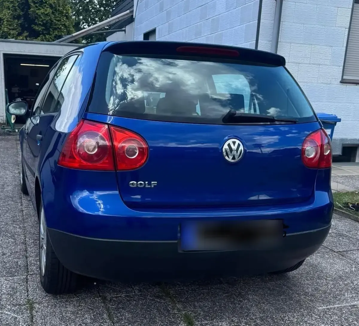 Gebraucht VW Golf V 75 PS (55 kW) 2005 Blau Kleinwagen