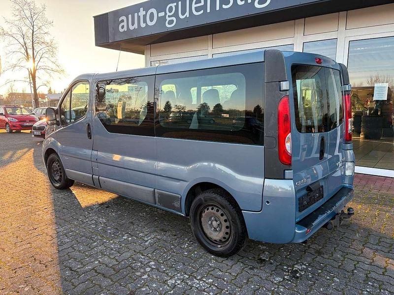 Blau Gebraucht 2014 Opel Vivaro Van / Kleinbus | 8.000 € (Guter Preis) - Bild 1/4