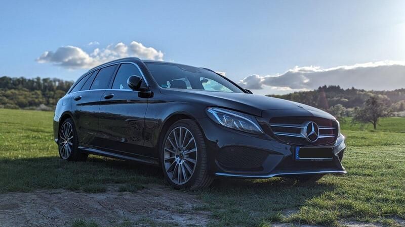 Schwarz Gebraucht 2017 Mercedes C400 AMG line Kombi | 25.900 € (Fairer Preis) - Bild 1/4