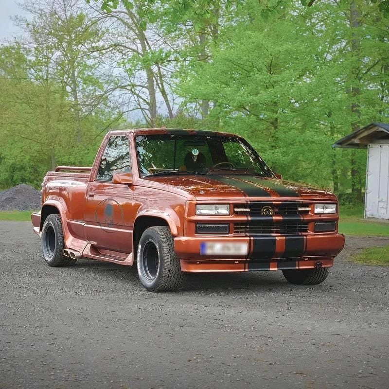 Second-hand Chevrolet Silverado 200 CP (147 kW) 1992 Portocaliu SUV