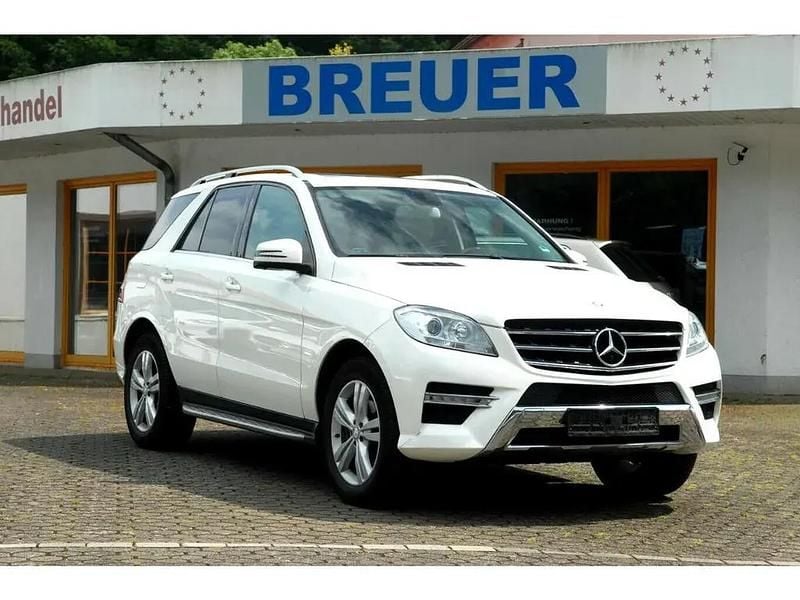 Weiß Gebraucht 2013 Mercedes ML350 SUV | 16.880 € (Superpreis) - Bild 1/4