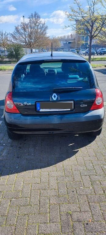 Gebraucht Renault Clio II 75 PS (55 kW) 2003 Schwarz Limousine