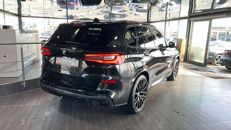 Gebraucht BMW X5 M 530 PS (389 kW) 2022 Saphirschwarz SUV