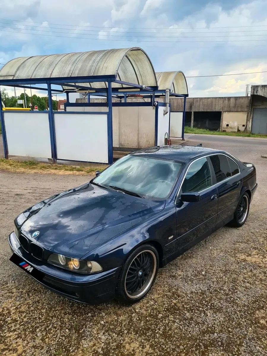 Second-hand BMW 525 163 CP (119 kW) 2001 Berlinǎ