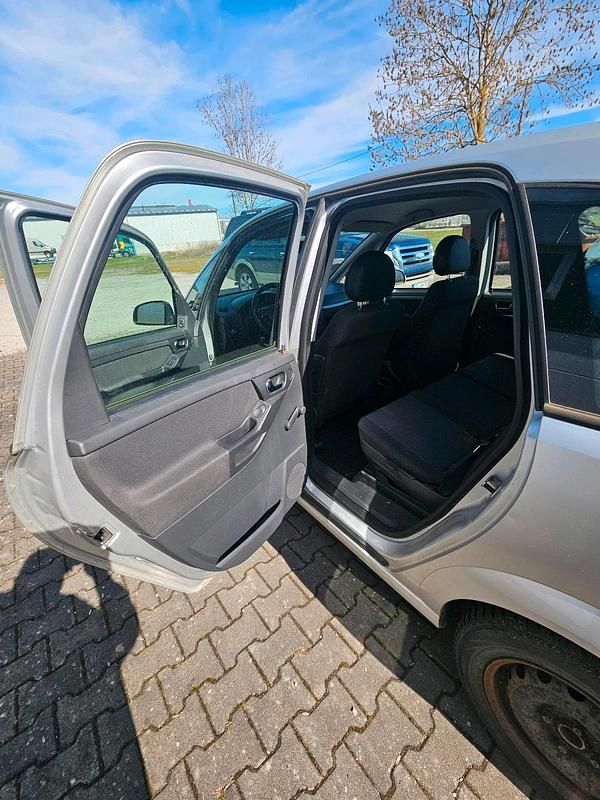Gebraucht Opel Meriva 90 PS (66 kW) 2007 Silber Van / Kleinbus