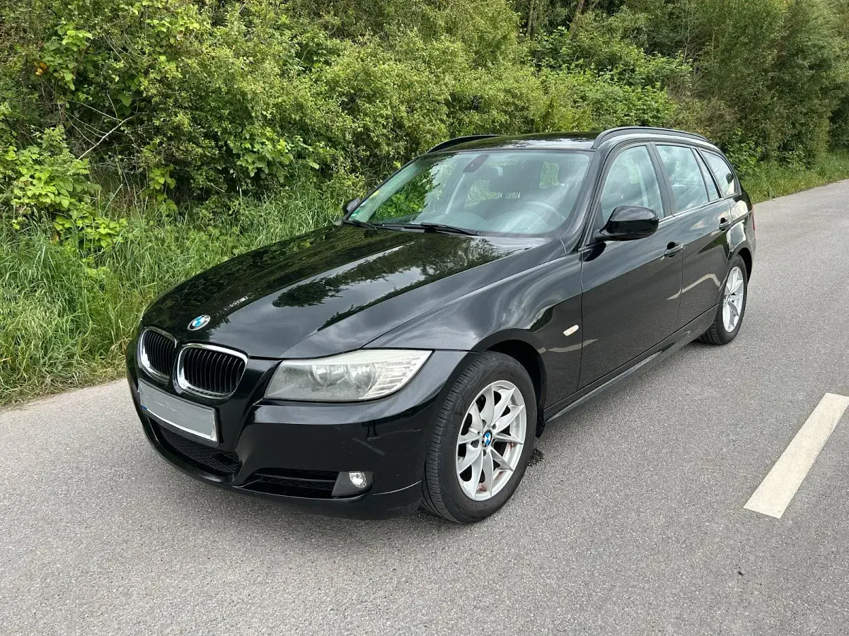 Usata BMW 320 183 CV (134 kW) 2012 Nero Station wagon