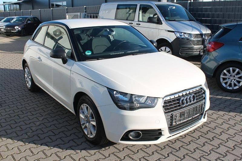 Gebraucht Audi A1 Attraction 86 PS (63 kW) 2014 Weiß Kleinwagen