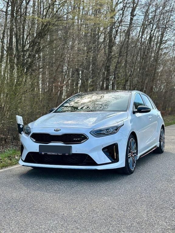 Gebraucht Kia Ceed GT GT 204 PS (150 kW) 2019 Weiß Limousine