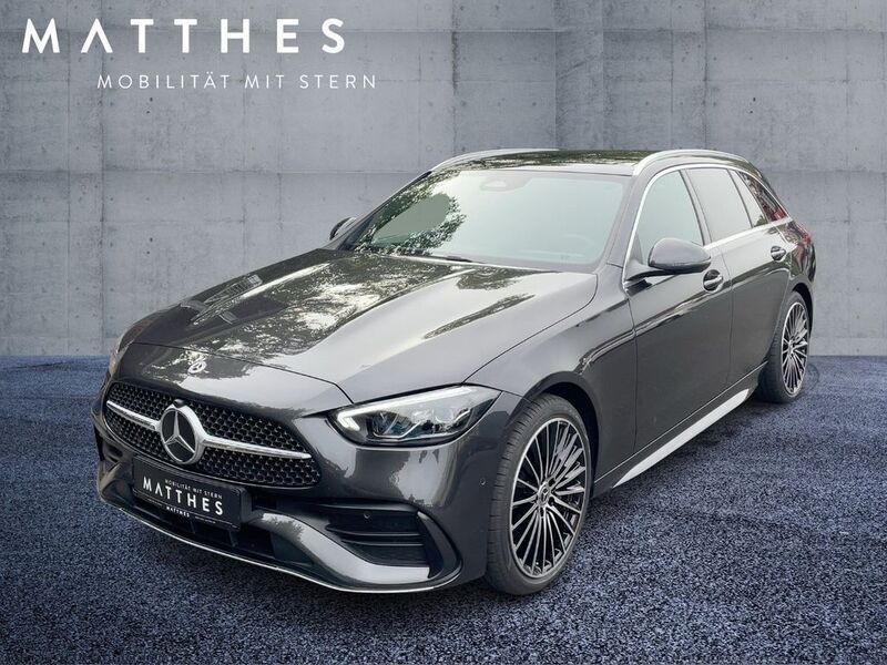 Grau Gebraucht 2024 Mercedes C220 AMG Limousine | 47.290 € (Etwas zu teuer) - Bild 1/4