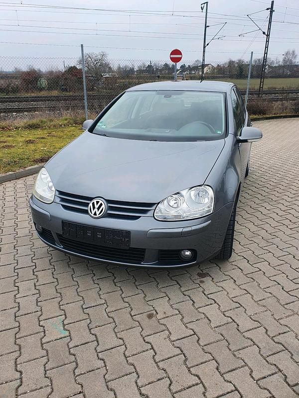 Gebraucht VW Golf IV 102 PS (75 kW) 2005 Grau Limousine