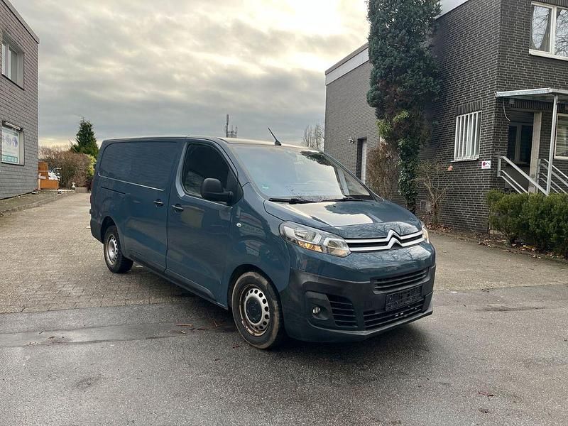 Grau Gebraucht 2020 Citroën Jumpy Van / Kleinbus | 9.990 € (Superpreis) - Bild 1/4