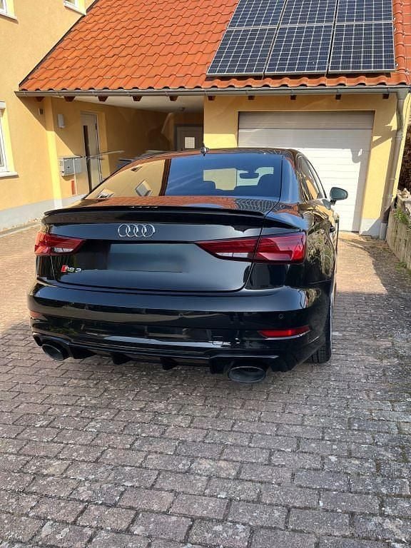 Gebraucht Audi RS3 Ambiente 400 PS (294 kW) 2021 Schwarz Limousine