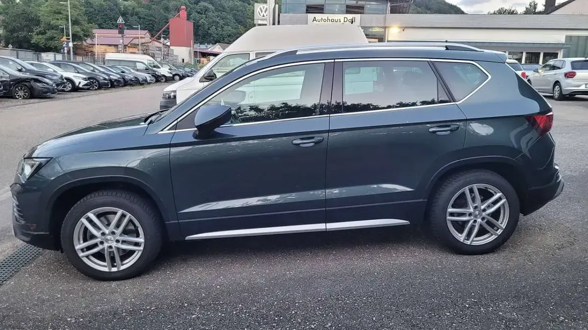 Gebraucht Seat Ateca Xperience 150 PS (110 kW) 2022 "camouflage" grün SUV