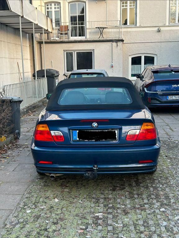 Gebraucht BMW 318 Cabriolet 143 PS (105 kW) 2002 Blau Cabrio