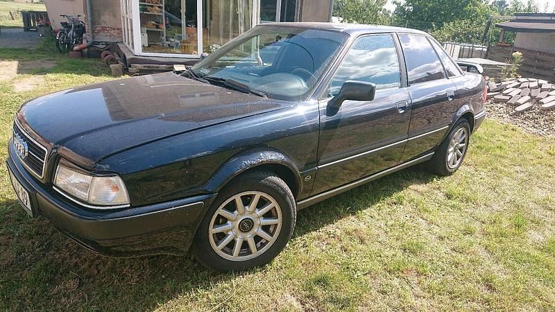 Blau Gebraucht 1992 Audi 80 Limousine | 750 € - Bild 1/4