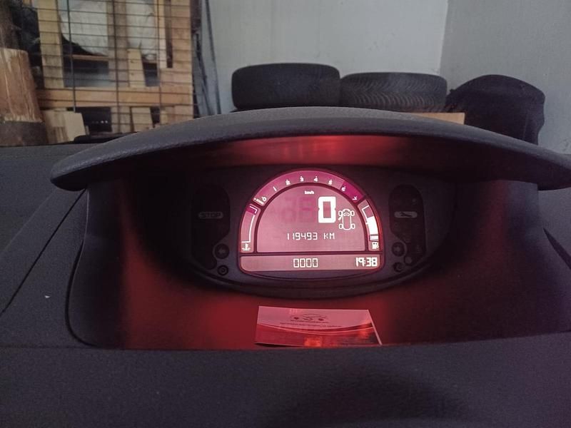 Gebraucht Renault Modus 88 PS (64 kW) 2006 Rot Van / Kleinbus