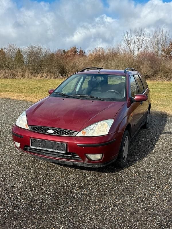 Gebraucht Ford Focus 100 PS (73 kW) 2003 Rot Kombi