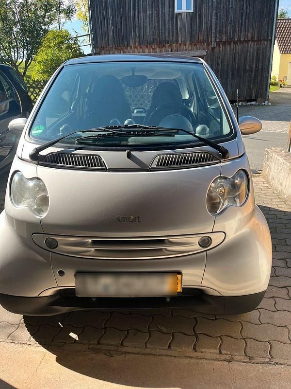 Silber Gebraucht 2002 Smart ForTwo Coupé Passion Kleinwagen | 2.250 € (Fairer Preis) - Bild 1/4