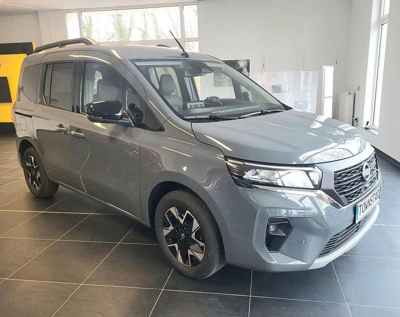 Neu Nissan Townstar Tekna 131 PS (96 kW) 2026 Grau Kombi