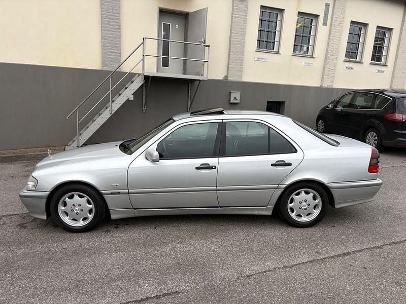 Gebraucht Mercedes C200 136 PS (100 kW) 1998 Silber Limousine