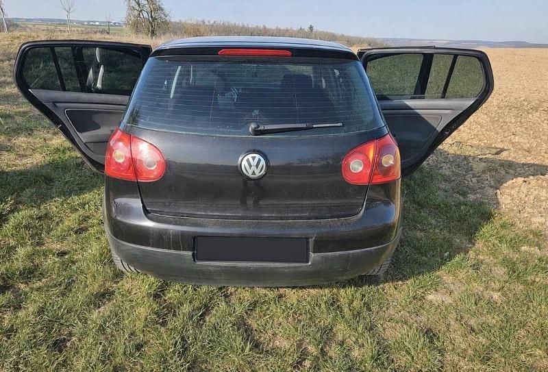 Gebraucht VW Golf V 101 PS (74 kW) 2005 Schwarz Kleinwagen