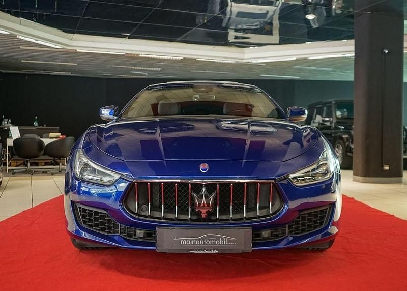 Blau Gebraucht 2021 Maserati Ghibli Coupé | 41.895 € (Fairer Preis) - Bild 1/4