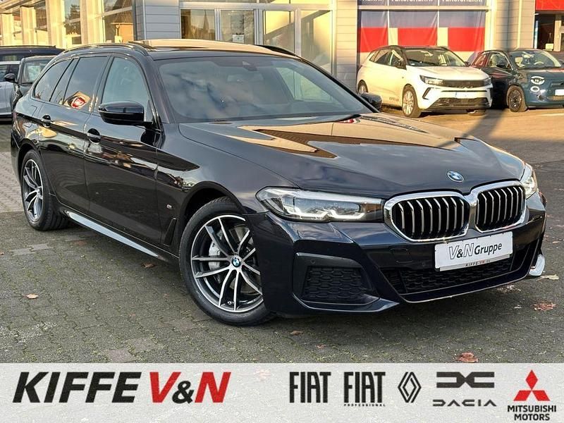 Schwarz Gebraucht 2022 BMW 530 M Sport Kombi | 41.770 € (Etwas zu teuer) - Bild 1/4