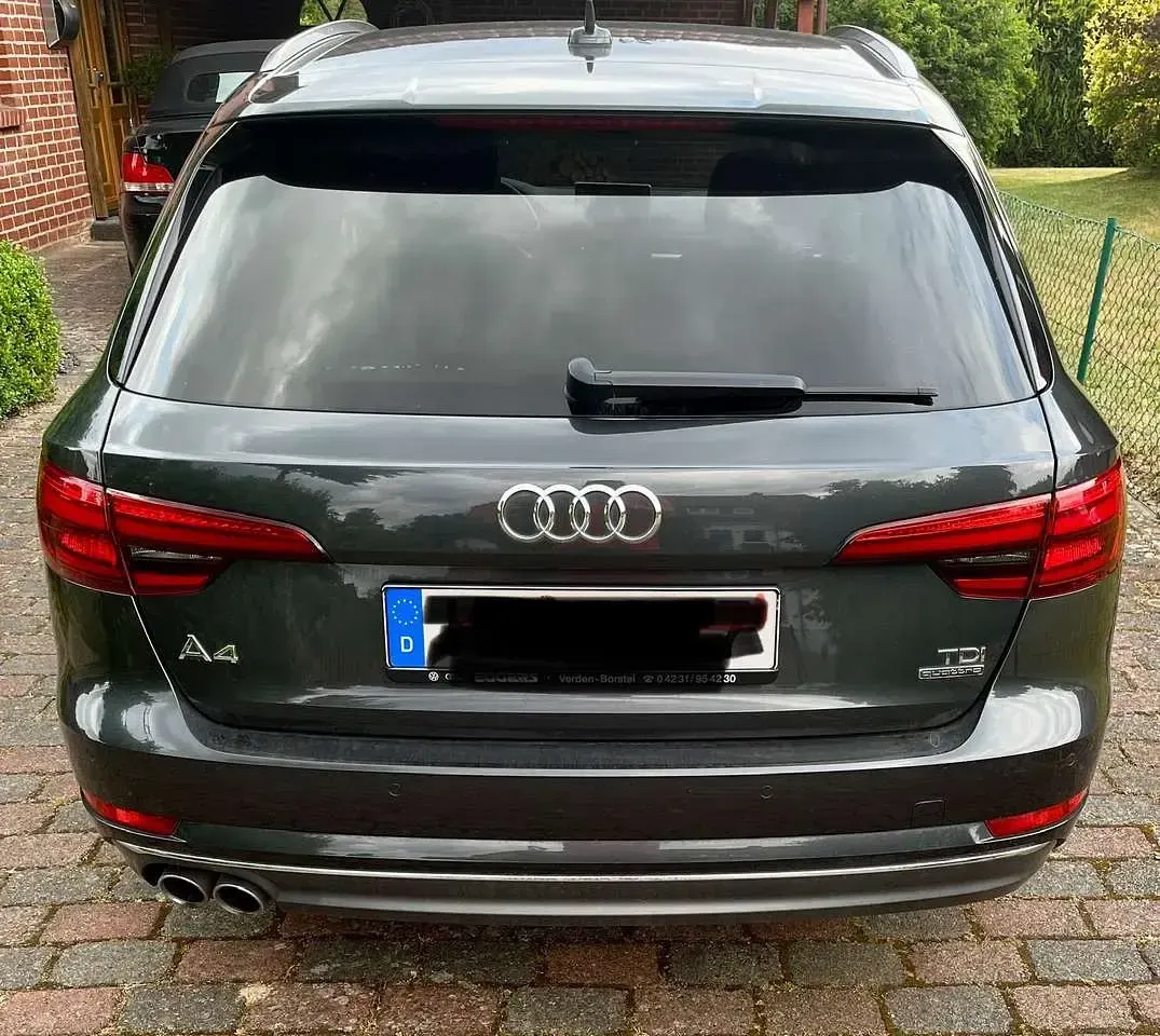 Gebraucht Audi A4 Sport 190 PS (139 kW) 2016 Grau Kombi