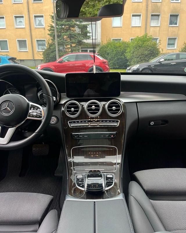 Gebraucht Mercedes C200 164 PS (120 kW) 2020 Schwarz Kombi