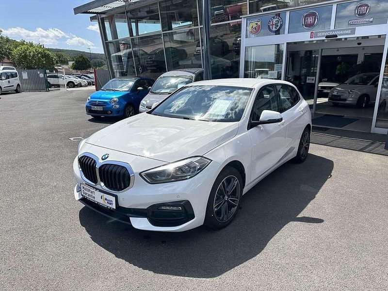 Gebraucht BMW 118 Sport Line 136 PS (100 kW) 2022 Weiß Kleinwagen