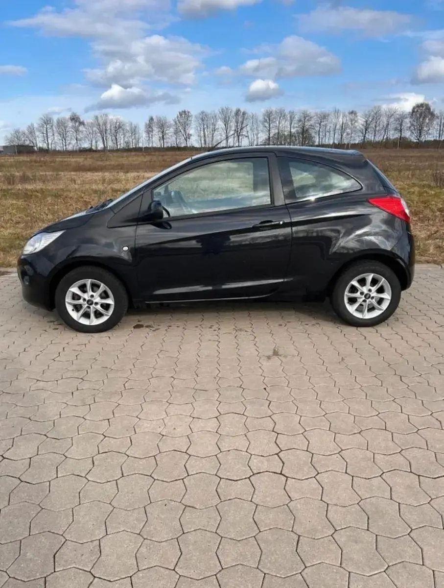 Gebraucht Ford Ka Trend 75 PS (55 kW) 2013 Blau Kleinwagen