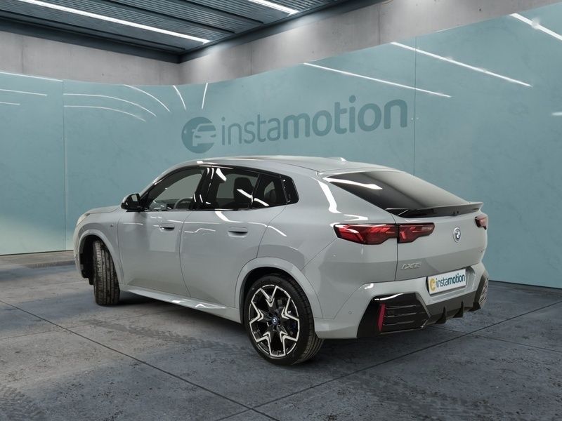 Gebraucht BMW iX2 M Sport 230 kW (313 PS) 2024 Grau SUV