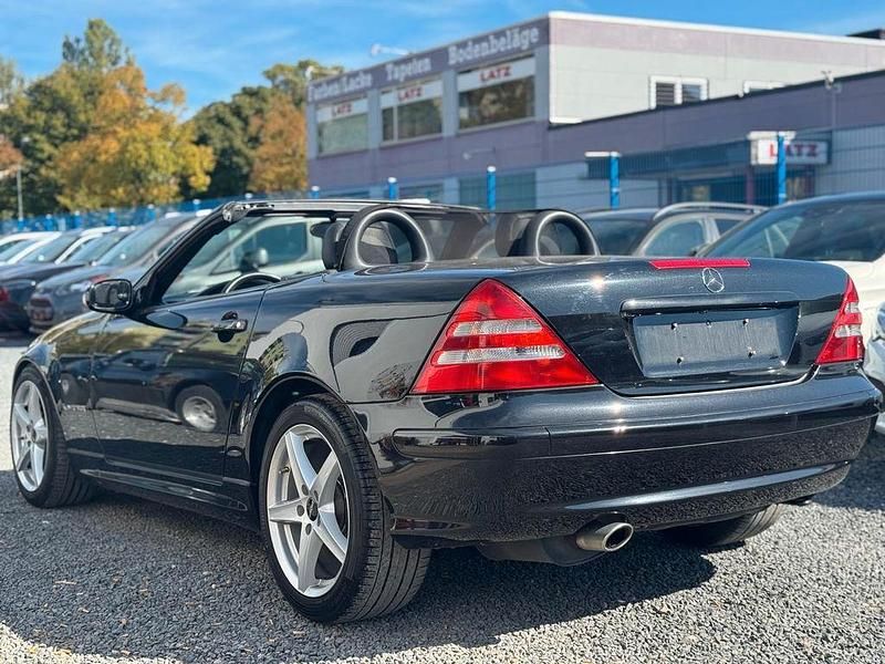 Gebraucht Mercedes SLK200 Edition 163 PS (119 kW) 2002 Schwarz Cabrio
