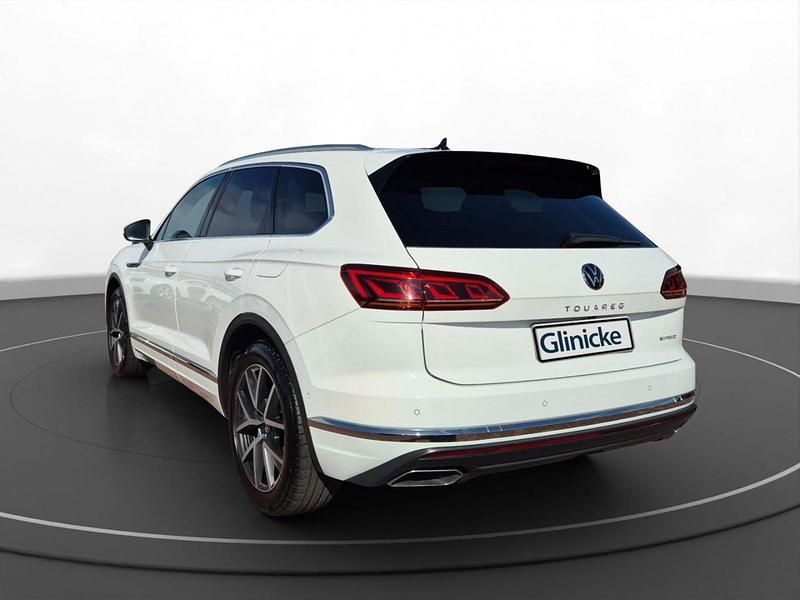 Gebraucht VW Touareg Elegance 381 PS (280 kW) 2022 Pure white SUV