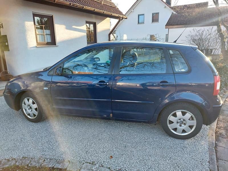Gebraucht VW Polo 75 PS (55 kW) 2004 Blau Kleinwagen