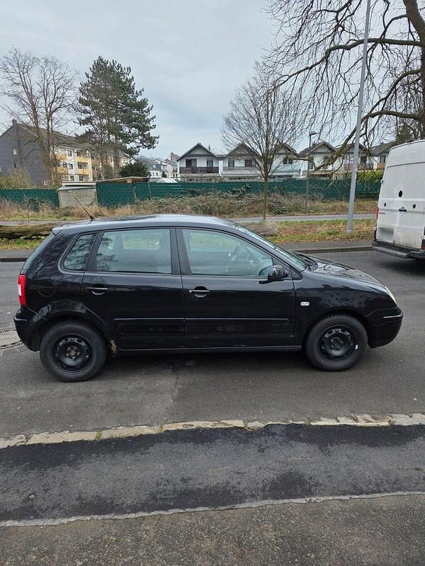 Gebraucht VW Polo Trendline 75 PS (55 kW) 2005 Schwarz Kleinwagen