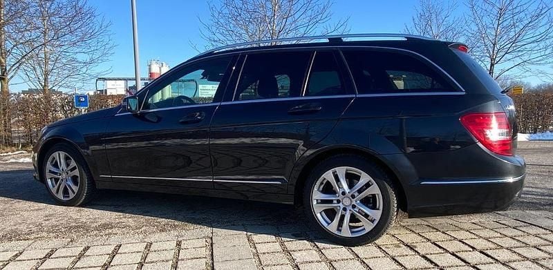 Gebraucht Mercedes C200 Avantgarde 136 PS (100 kW) 2013 Schwarz Limousine