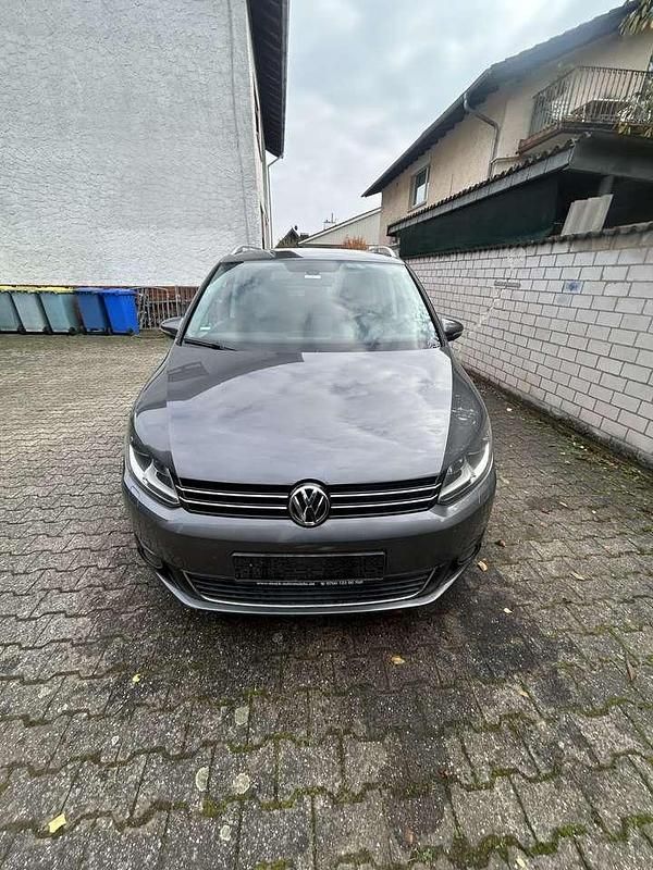 Gebraucht 2010 VW Touran Highline Van / Kleinbus | 8.350 € (Fairer Preis) - Bild 1/4