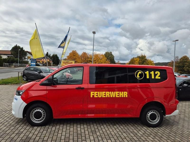 Neu VW Transporter 150 PS (110 kW) 2025 Rot Van
