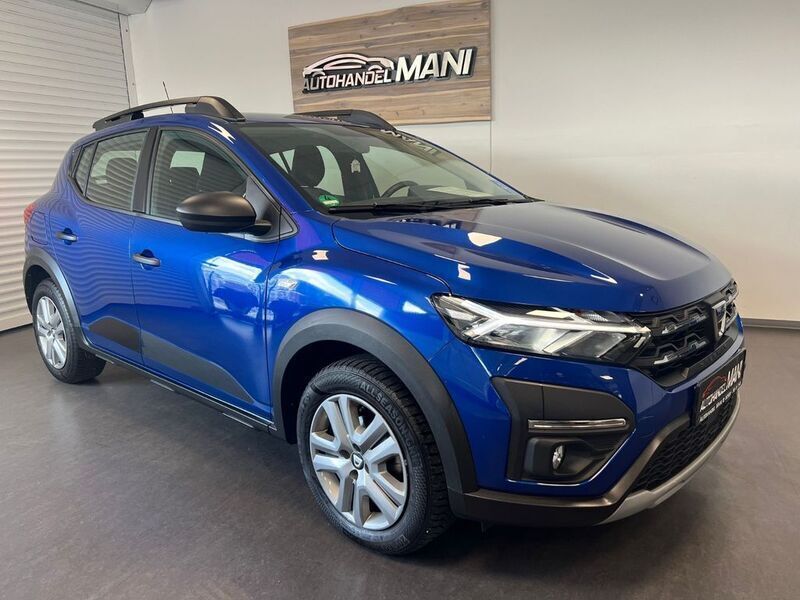 Blau Gebraucht 2021 Dacia Sandero Essentiel Kleinwagen | 13.990 € (Fairer Preis) - Bild 1/4