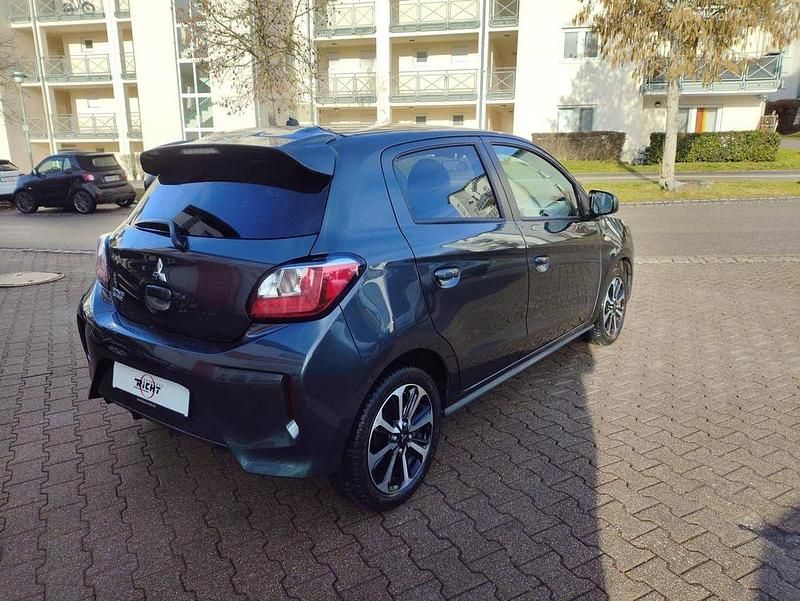 Gebraucht Mitsubishi Space Star Select+ 71 PS (52 kW) 2023 Grau Kleinwagen
