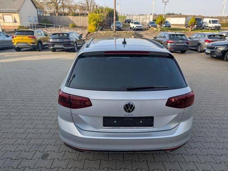 Gebraucht VW Passat GTE 156 PS (114 kW) 2021 Silber Kombi