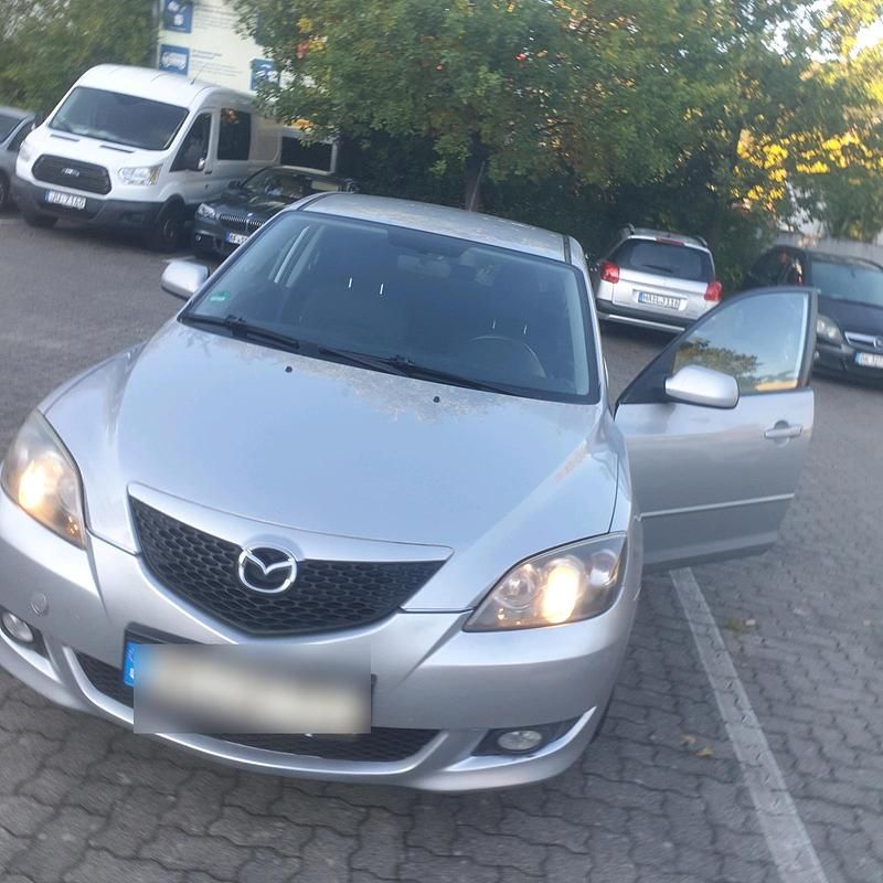 Grau Gebraucht 2005 Mazda 3 Kleinwagen | 1.750 € (Guter Preis) - Bild 1/4