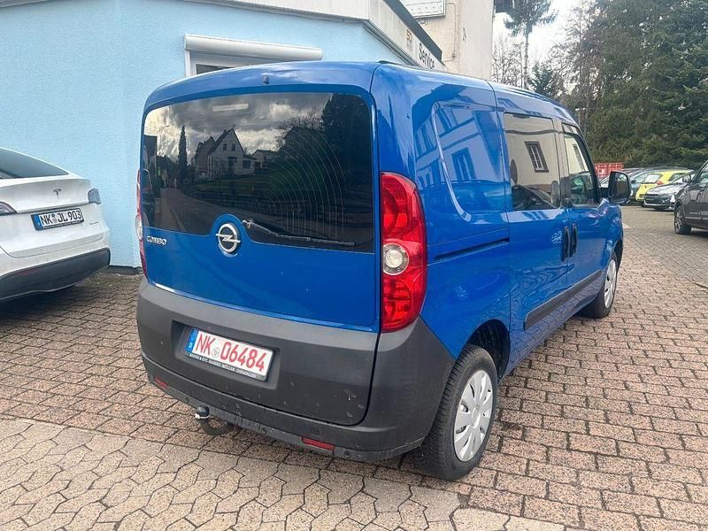 Gebraucht Opel Combo 90 PS (66 kW) 2012 Blau Van / Kleinbus
