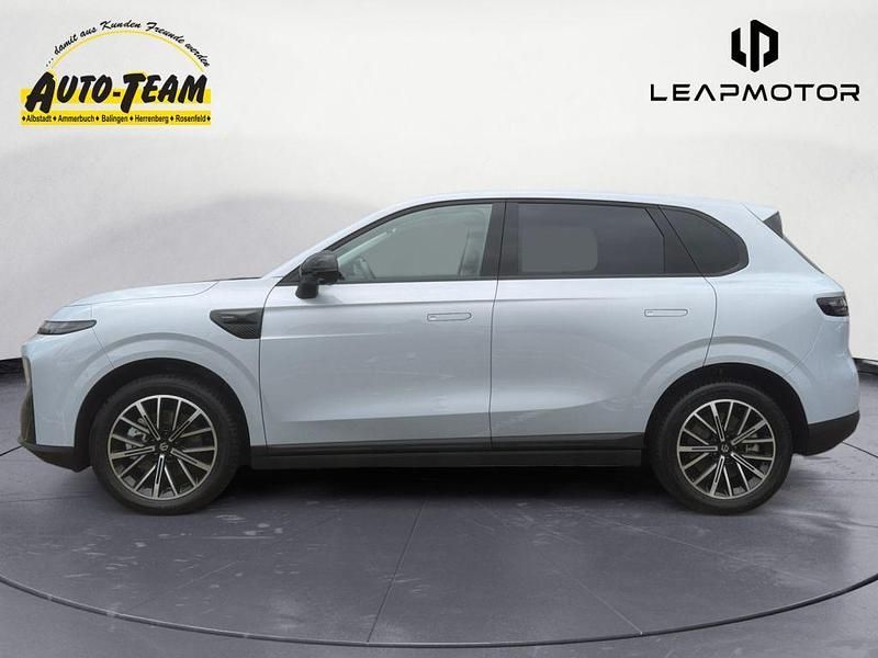 Neu Leapmotor B10 160 kW (218 PS) 2025 Silber SUV
