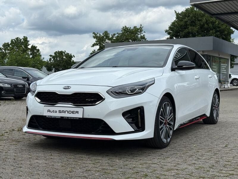 Weiß Gebraucht 2019 Kia ProCeed GT Kleinwagen | 17.950 € (Guter Preis) - Bild 1/4
