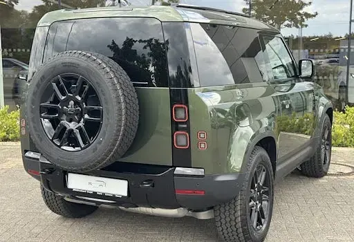 Gebraucht Land Rover Defender S 250 PS (183 kW) 2026 Grün SUV